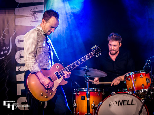 JW Jones on vocals & guitar, Will Laurin on drums