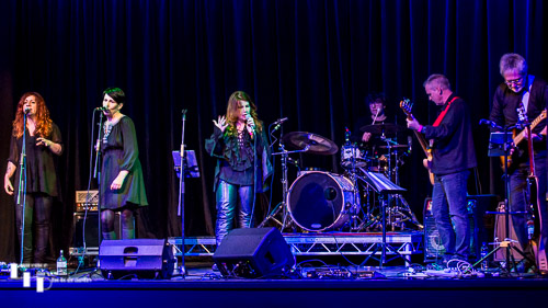 Linda Em & her band on stage at Harpenden Public Halls