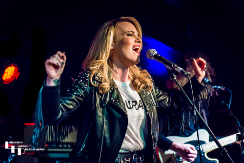 Mollie Marriott on vocals