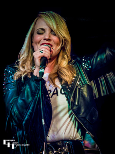 Mollie Marriott on vocals