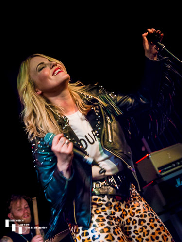 Mollie Marriott on vocals