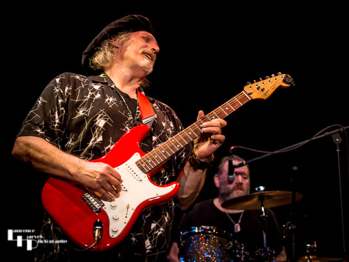 Mick Pini on guitar & vocals