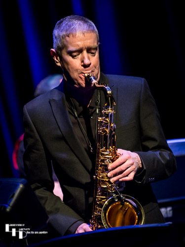 Paulo Tasker on sax