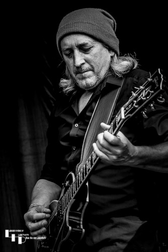 The Nile Deltas: Nige Thompson on guitar