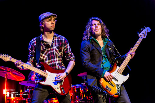 Dan Spellman on lead vocals & rhythm guitar & Mike Topp on bass