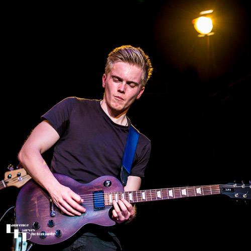 Charlie Richards on lead guitar
