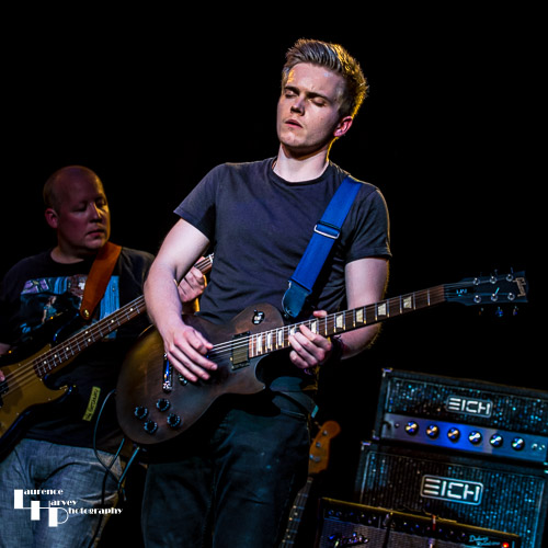 Charlie Richards on lead guitar