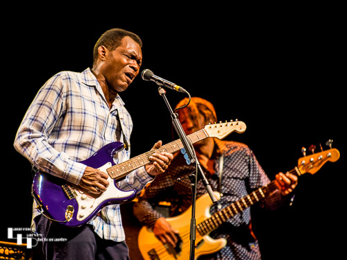 Robert Cray on vocals & guitar