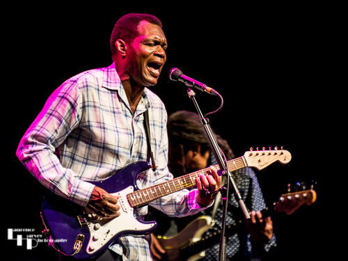Robert Cray on vocals & guitar