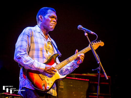 Robert Cray on vocals & guitar