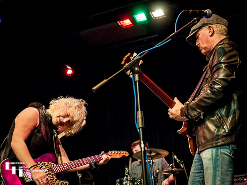 Rebecca Downes on vocals & Steve Birkett on lead guitar