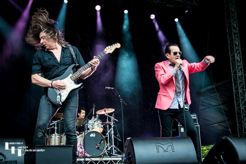 Graham Bonnet Band: Graham Bonnet on vocals & Joey Tafolla on guitar