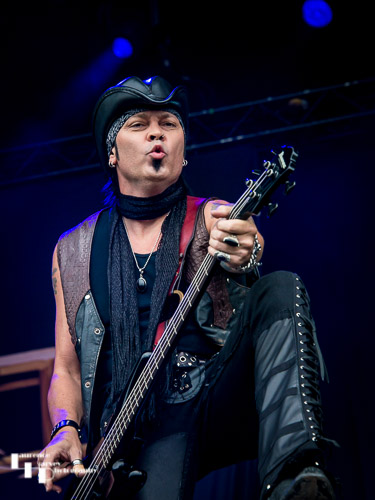 Y&T: Aaron Leigh on bass