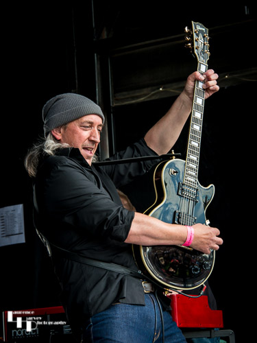 The Nile Deltas: Nige Thompson on guitar