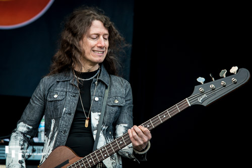 UFO: Rob De Luca on bass