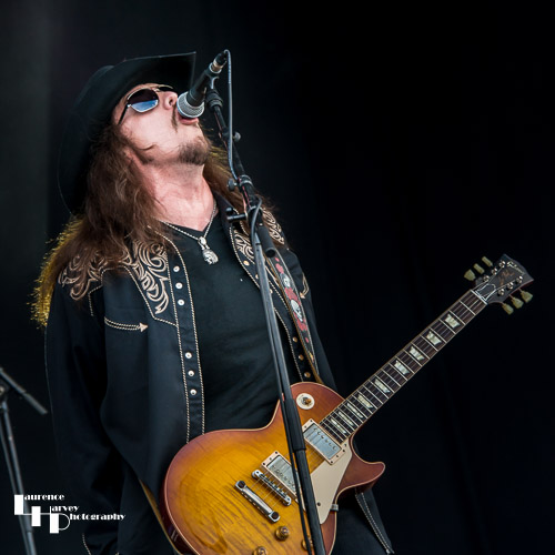 Supersonic Blues Machine: Lance Lopez on vocals & guitar
