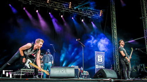Stone Broken on stage at Ramblin' Man Fair