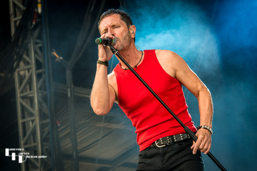 Snakecharmer: Chris Ousey on vocals