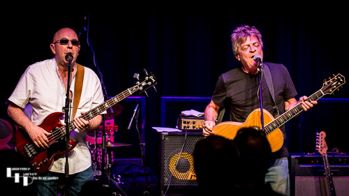 Billy Nicholls on vocals & acoustic guitar, Steve Bingham on vocals and bass