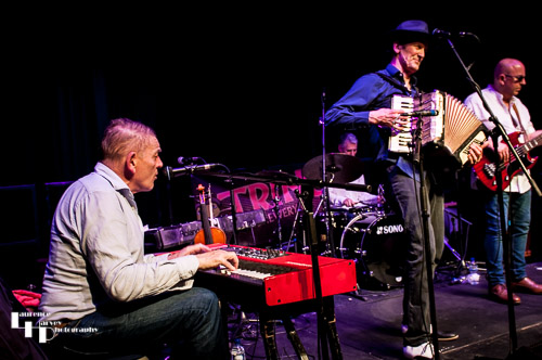 Geraint Watkins on keys & Charlie Hart on accordion