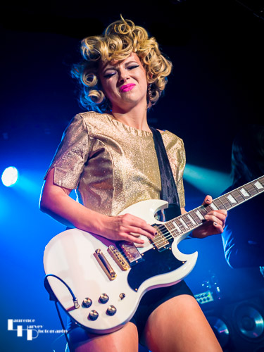 Samantha Fish on vocals & guitar