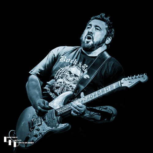 Alan Nimmo on guitar