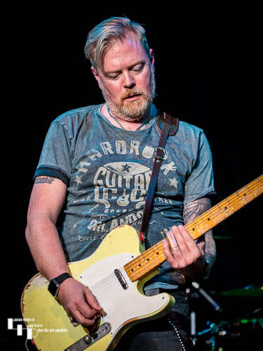 Jamie Peters on guitar