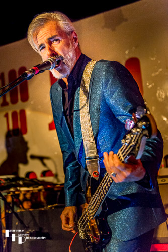 Ruben Block on vocals & bass