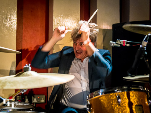 Mario Goossens on drums