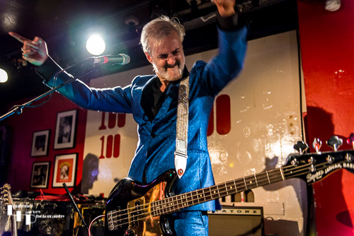 Ruben Block on vocals & bass