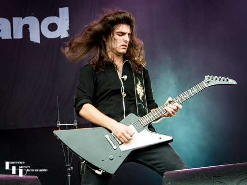 Toseland: Zurab Melua on guitar