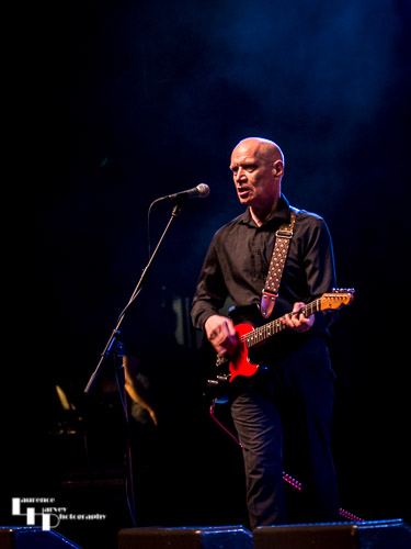 Wilko Johnson on vocals & guitar