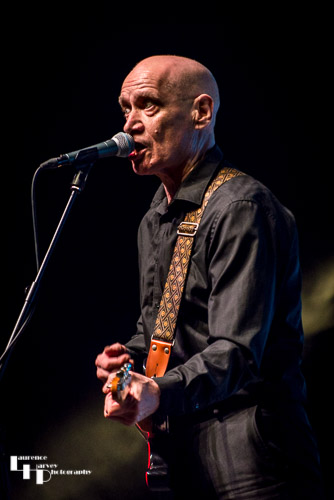 Wilko Johnson on vocals & guitar