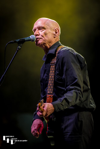 Wilko Johnson on vocals & guitar