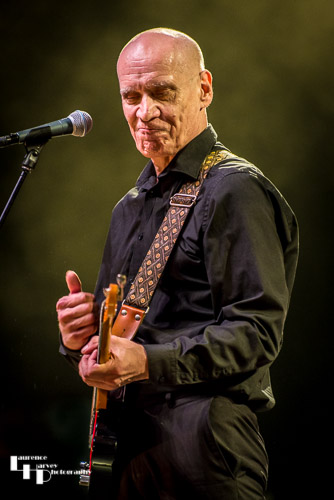 Wilko Johnson on vocals & guitar