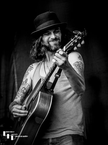 Xander & The Peace Pirates: Stuart Xander on guitar
