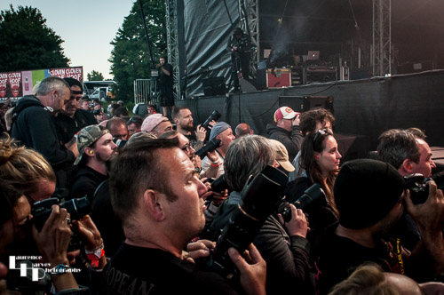 ZZTop: Throng of photographers in the photo pit