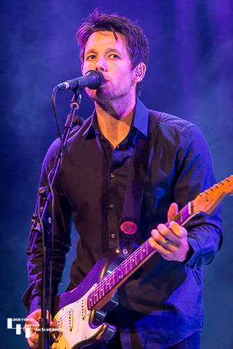 Aynsley Lister on vocals & guitar