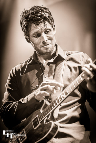 Aynsley Lister on vocals & guitar