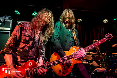 Brian Grace & Phil Edgar on guitars