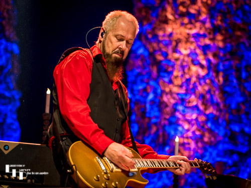 Jon Nichols on guitar