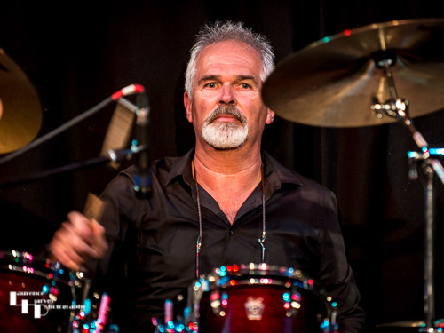 Kevin Yates on drums