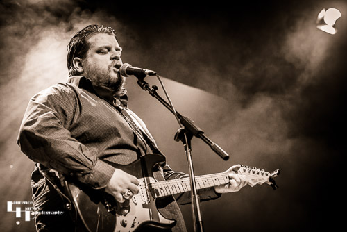 Danny Bryant on guitar & vocals