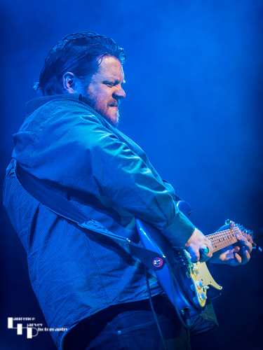 Danny Bryant on guitar & vocals