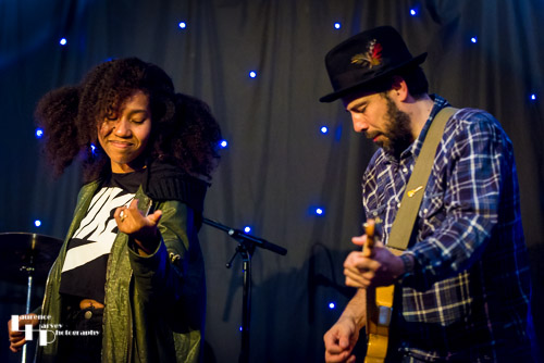 Dre Smith on vocals & Iago Banet on guitar