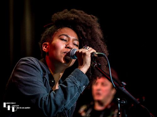 Dre Smith on vocals