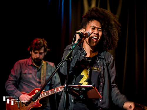 Dre Smith on vocals