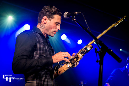 Dan Patlansky on vocals & guitar