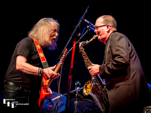 Dave Thomas on guitar & Phil Marshall on saxophone