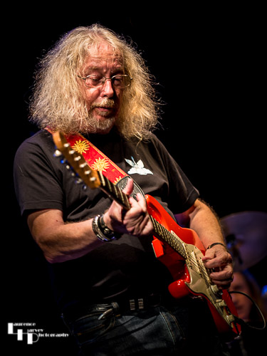 Dave Thomas on guitar